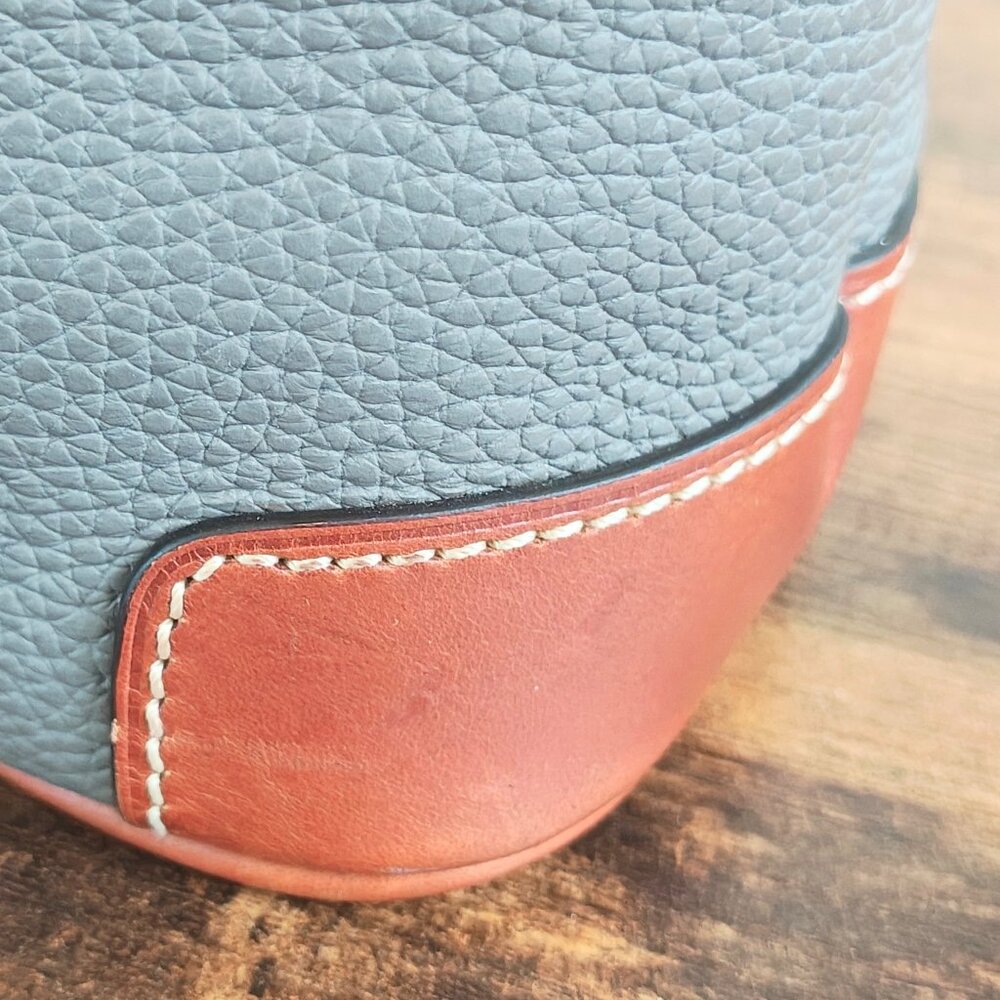 DOONEY & BOURKE Pebble Grain Crossbody Bag - Picture 5 of 15